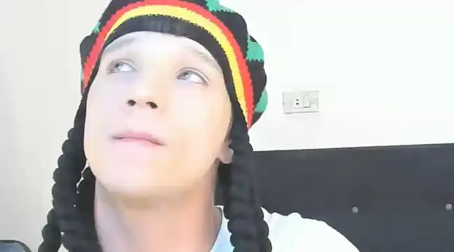 Snapshot of angelcortes chatting on 12-06-24, 04:14 angelcortes online show from 12-06-24, 04:14