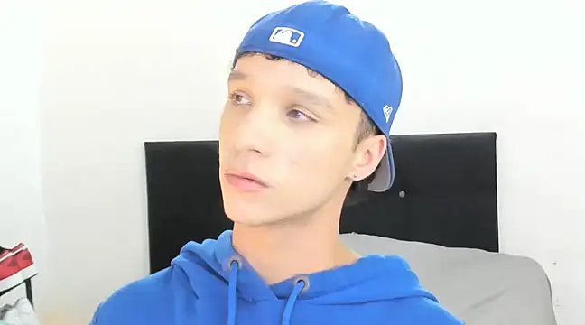 Snapshot of angelcortes chatting on 01-12-25, 06:38 angelcortes online show from 01-12-25, 06:38