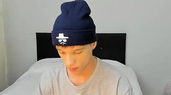 Snapshot of angelcortes chatting on 03-22-25, 03:20 angelcortes online show from 03-22-25, 03:20