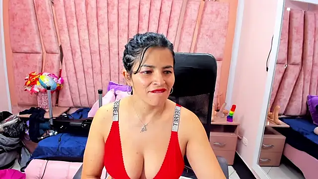 Snapshot of HornySkinny26 chatting on 05-02-26, 06:29 HornySkinny26 online show from 05-02-26, 06:29
