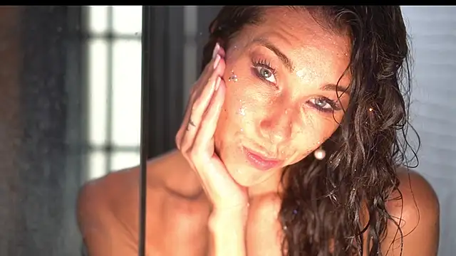 Arte Adelle online show from 04-25-26, 01:41