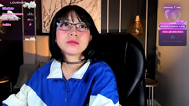 Snapshot of CoralineRicce_ chatting on 12-02-24, 04:31 CoralineRicce online show from 12-02-24, 04:31