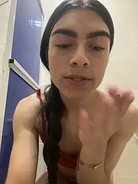 Snapshot of valendoll chatting on 01-23-25, 01:51 valendoll online show from 01-23-25, 01:51