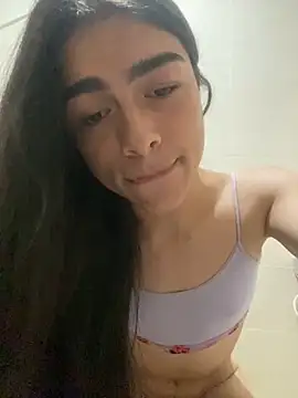 Snapshot of valendoll chatting on 01-27-25, 02:10 valendoll online show from 01-27-25, 02:10