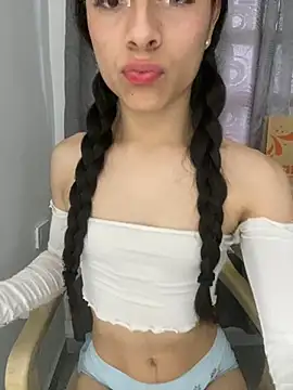 Snapshot of valendoll chatting on 02-27-25, 10:09 valendoll online show from 02-27-25, 10:09