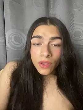 Snapshot of valendoll chatting on 03-12-25, 11:44 valendoll online show from 03-12-25, 11:44