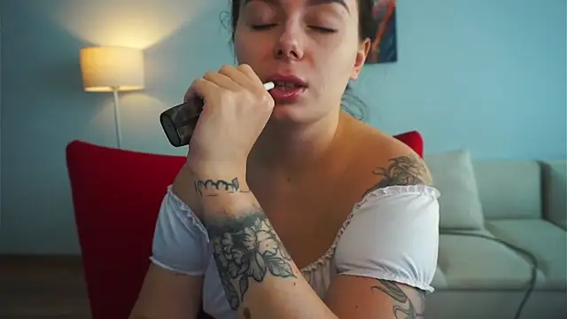 Snapshot of DiJiRay chatting on 03-01-25, 10:45 DiJiRay online show from 03-01-25, 10:45