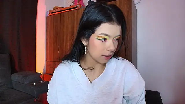 yungelitamor  online show from 07-12-26, 05:42