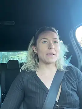 Snapshot of petrouchkaaa_ chatting on 02-17-26, 03:08 petrouchkaaa online show from 02-17-26, 03:08