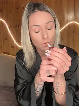 Snapshot of petrouchkaaa_ chatting on 02-23-26, 11:40 petrouchkaaa online show from 02-23-26, 11:40