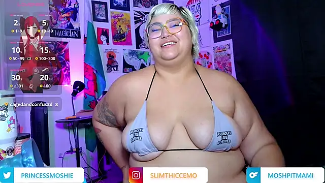 Snapshot of thickasianmami chatting on 06-25-26, 02:11 thickasianmami online show from 06-25-26, 02:11