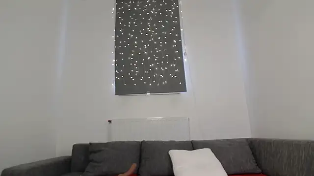 Snapshot of Princessjasmine_18 chatting on 03-12-26, 11:27 Princessjasmine 18 online show from 03-12-26, 11:27