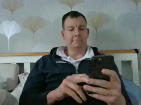 Snapshot of calibersmith chatting on 12-25-24, 03:17 calibersmith online show from 12-25-24, 03:17