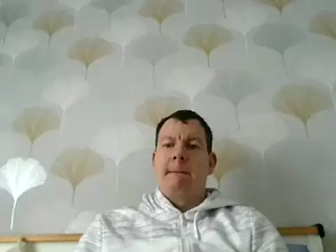 Snapshot of calibersmith chatting on 02-20-25, 11:31 calibersmith online show from 02-20-25, 11:31