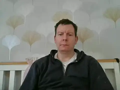 Snapshot of calibersmith chatting on 03-08-25, 09:06 calibersmith online show from 03-08-25, 09:06