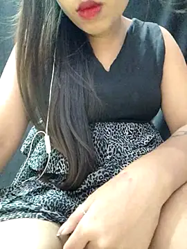 Snapshot of Roshni_98 chatting on 06-27-26, 06:18 Roshni 98 online show from 06-27-26, 06:18
