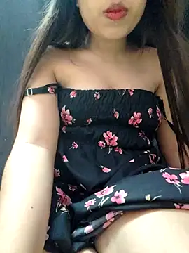 Snapshot of Roshni_98 chatting on 07-15-26, 06:57 Roshni 98 online show from 07-15-26, 06:57