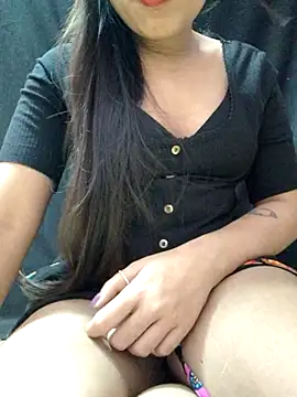 Snapshot of Roshni_98 chatting on 07-20-26, 01:24 Roshni 98 online show from 07-20-26, 01:24