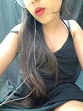 Snapshot of Roshni_98 chatting on 07-28-26, 06:31 Roshni 98 online show from 07-28-26, 06:31