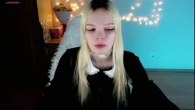 Emily Nyaffee online show from 02-24-25, 10:36