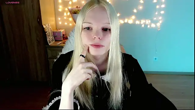 Emily Nyaffee online show from 02-27-25, 09:36