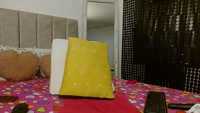 Snapshot of Wilson_Siara chatting on 02-15-26, 04:42 Wilson Siara online show from 02-15-26, 04:42