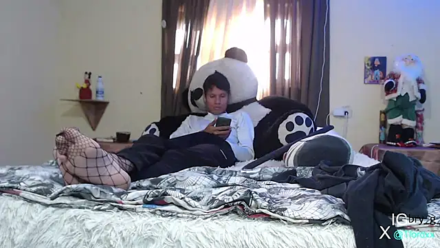 Snapshot of Tylerfordxxx chatting on 12-15-24, 08:15 Tylerfordxxx online show from 12-15-24, 08:15