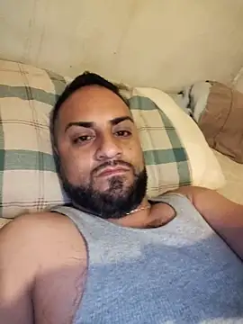 Snapshot of Renooo04 chatting on 03-27-26, 11:26 Renooo04 online show from 03-27-26, 11:26