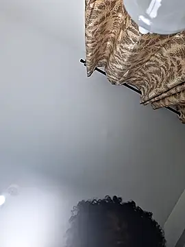 Snapshot of hornycreamybabe chatting on 09-24-25, 12:30 hornycreamybabe online show from 09-24-25, 12:30