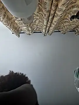 Snapshot of hornycreamybabe chatting on 09-25-25, 02:32 hornycreamybabe online show from 09-25-25, 02:32