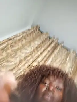 Snapshot of hornycreamybabe chatting on 09-30-25, 12:15 hornycreamybabe online show from 09-30-25, 12:15