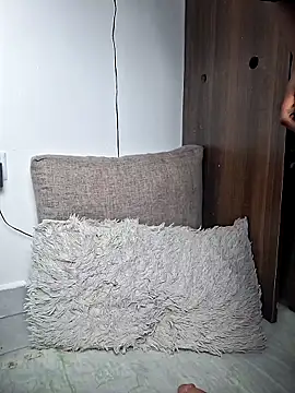 Snapshot of hornycreamybabe chatting on 10-18-25, 05:32 hornycreamybabe online show from 10-18-25, 05:32