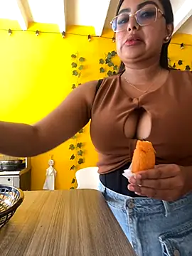 NatashaBrown12 online show from 10-01-25, 08:59