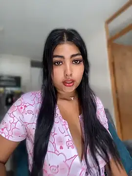 Snapshot of NatashaBrown12 chatting on 05-17-26, 01:18 NatashaBrown12 online show from 05-17-26, 01:18