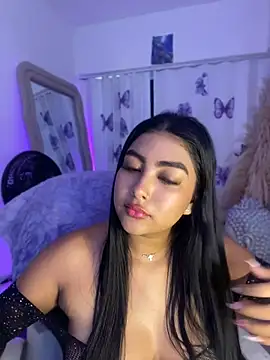 Snapshot of NatashaBrown12 chatting on 05-22-26, 02:01 NatashaBrown12 online show from 05-22-26, 02:01