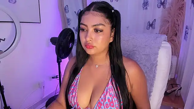 Snapshot of NatashaBrown12 chatting on 05-29-26, 04:16 NatashaBrown12 online show from 05-29-26, 04:16