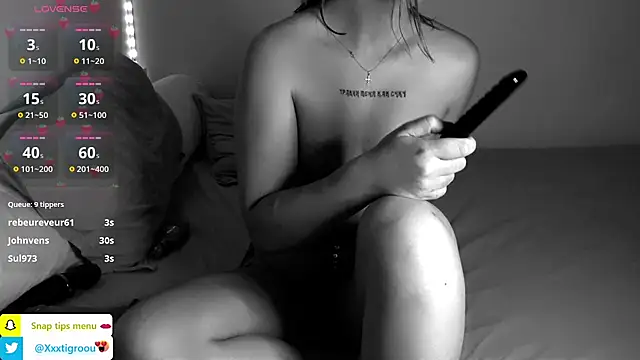 PetiteAngel666 online show from 02-06-25, 06:08