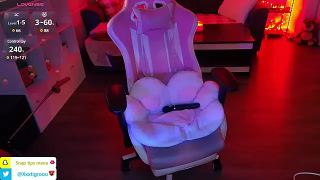 PetiteAngel666 online show from 02-15-25, 12:37