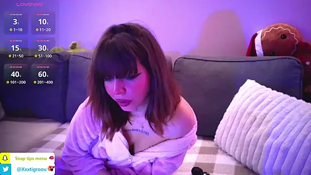 PetiteAngel666 online show from 03-10-25, 08:12