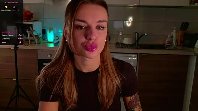 MissLovex online show from 10-15-25, 02:55