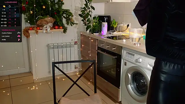 MissLovex online show from 12-23-25, 01:58