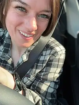 Snapshot of LadyLena1 chatting on 03-06-25, 06:26 LadyLena1 online show from 03-06-25, 06:26