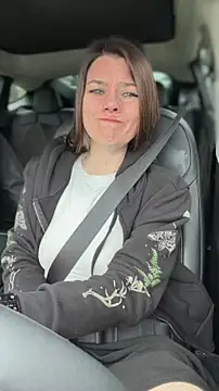 LadyLena1 online show from 04-23-26, 06:32