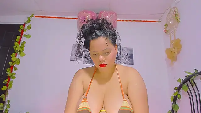 Snapshot of Alhelqueen chatting on 11-02-25, 07:38 Alhelqueen online show from 11-02-25, 07:38