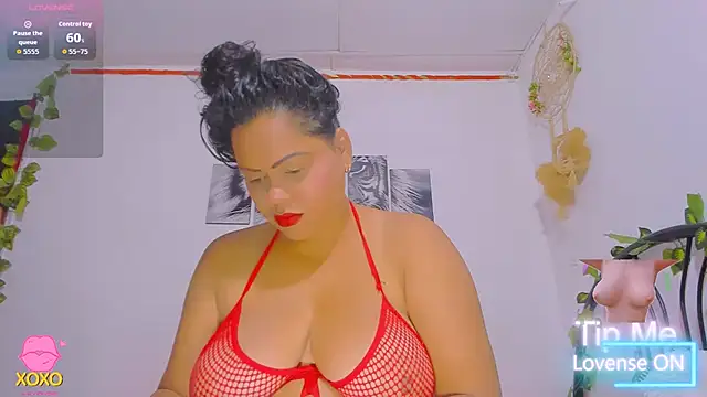 Snapshot of Alhelqueen chatting on 01-13-26, 03:28 Alhelqueen online show from 01-13-26, 03:28