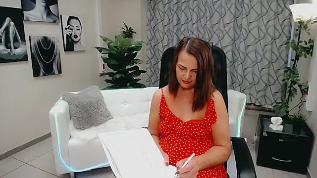 Snapshot of Favorite_0 chatting on 11-14-25, 06:56 Favorite 0 online show from 11-14-25, 06:56