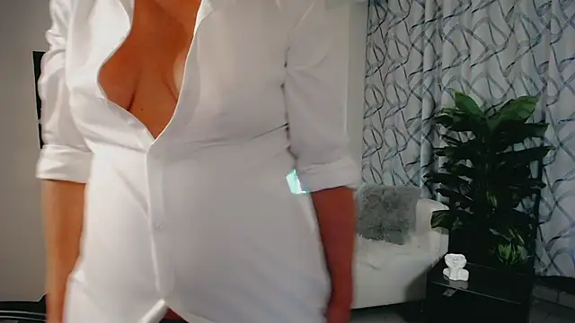 Snapshot of Favorite_0 chatting on 02-19-26, 05:09 Favorite 0 online show from 02-19-26, 05:09