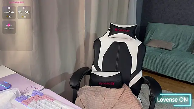 EmmySuiyugh online show from 01-24-25, 03:34