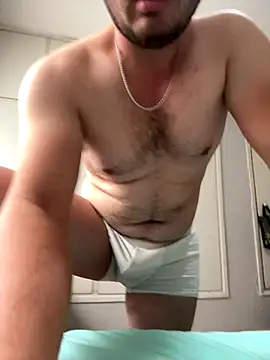 Snapshot of Soylu95 chatting on 11-18-25, 08:19 Soylu95 online show from 11-18-25, 08:19