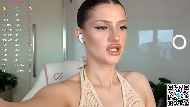 Skinny Alice online show from 07-30-26, 11:09